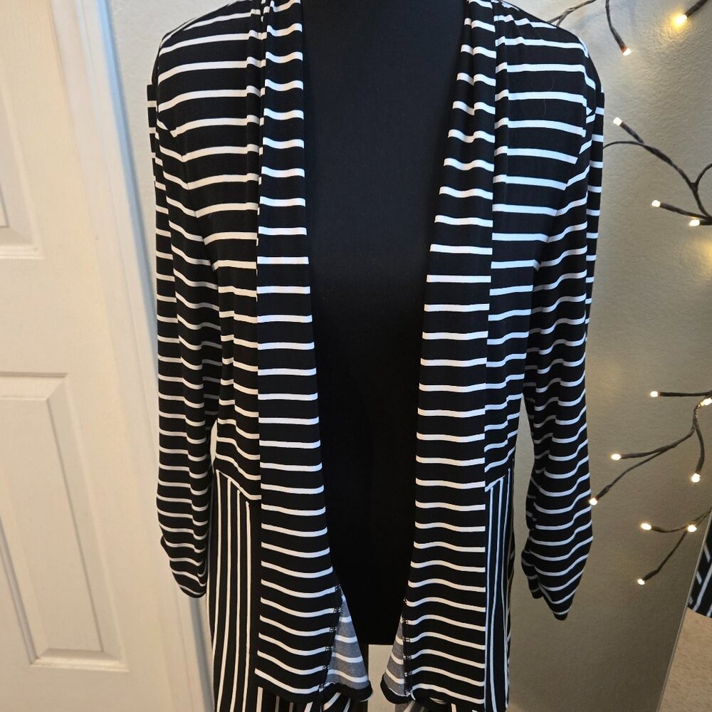 Chico's Black & White Waterfall Cardigan - Size 1 - EUC